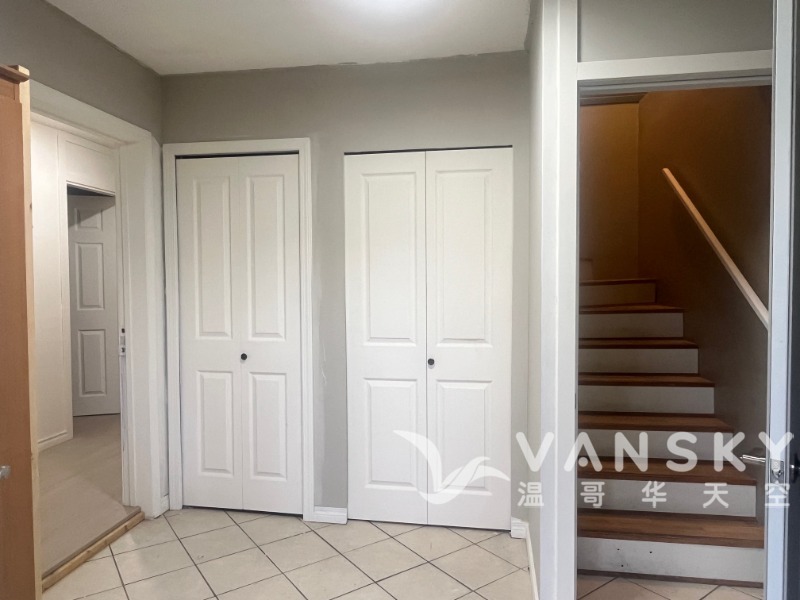260423151927_1031_Front hall.JPG